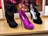 Cheap Chica's Guide: Famous Footwear