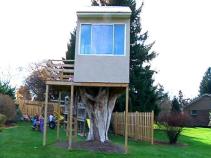 Family Sued Over Treehouse