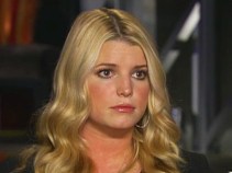 Jessica Simpson "Broke Down" Over Weight Criticism