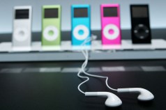 Apple Cuts iTunes Prices