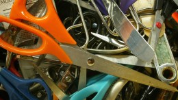 Cops Hurt Chasing Scissors-Wielding Suspect