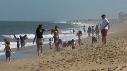 Beach Goers Kick Off Memorial Day Weekend