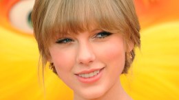 Taylor Swift Invites NJ Teen to ACM Awards