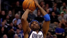 Sixers Can't Handle Mavs, Winning Streak Ends