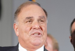 Rendell Hopes to Bet Cheesesteaks -- with Rendell?