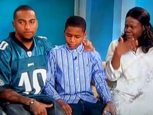 Eagles Show Support for Bullying Victim 