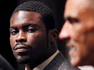 Vick: "Thankful" for Chance, Mulling Future