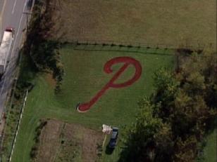 Phillies Phanatics: Gigantic P in Field