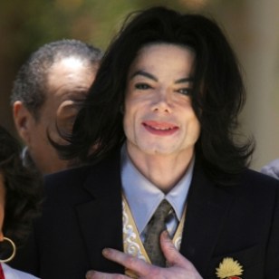 Private Family Funeral Set For Michael Jackson