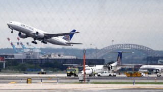NTSB Faults Controller in Close Call at New Jersey Airport