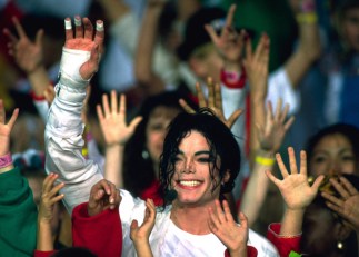 Stars & Colleagues React to Michael Jackson's Surprising Death