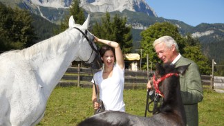 Celebrity Pets: Ashley Judd's Horsing Around