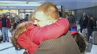 Cruise Ship Survivors Reunite With Family