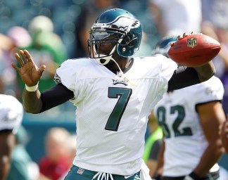 PHOTOS Eagles Win Battle of the Birds