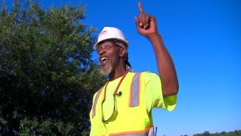 Mr. Happy Makes Traffic More Tolerable