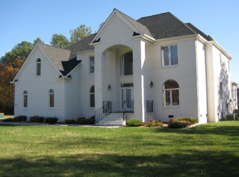 New Owner of Vick Compound Faces Cruelty Charges