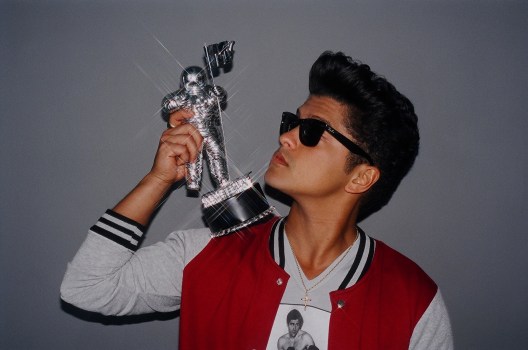 This Years's MTV VMAs: Will They Sizzle Or Fizzle?
