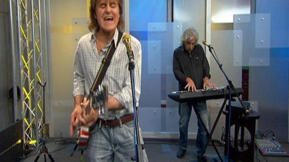 John Parr Performs
