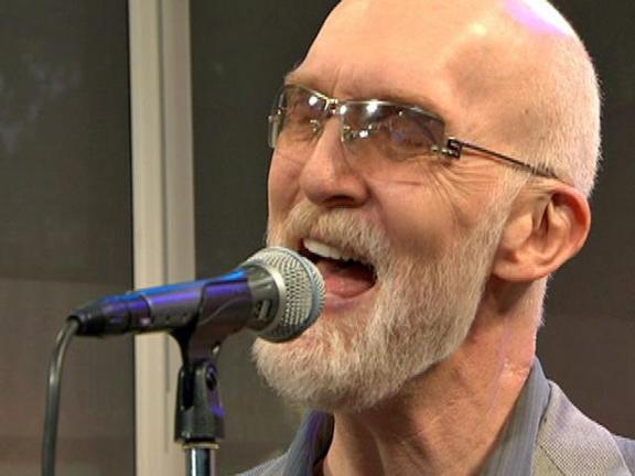 Dan May Performs