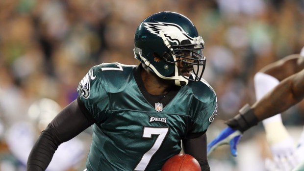 Vick Leaves Game, Foles Takes Over