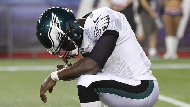 Vick Hurt, Foles Shines in Win Over Pats 