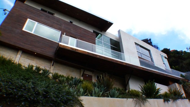 Square Feet: Tour a House on the Hills