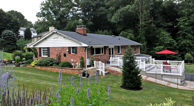 Buy Harry Kalas' Home