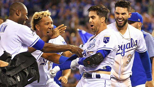 Kershaw, Pederson lead Dodgers to 9th consecutive win Kershaw, Pederson lead Dodgers to 9th consecutive win