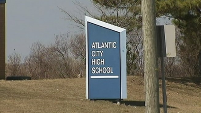 Atlantic City High School is under scrutiny from the health department due to unsanitary conditions, including dead mice and mice droppings. NBC10's Ted Greenberg spoke to students at the school.