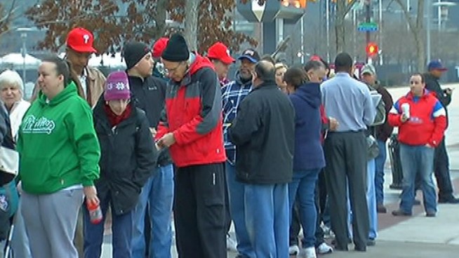 http://media.nbcbayarea.com/images/Phillies_Fans_Line_Up.jpg