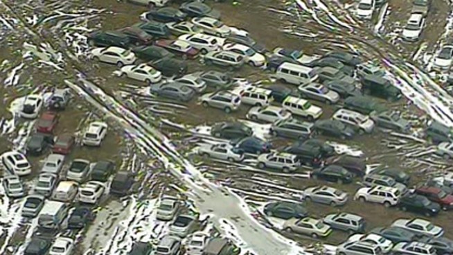 Mansfield Township, N.J. says it's not in the junkyard business so it's ordered some 2,500 vehicles all damaged by Hurricane Sandy to be hauled away. NBC10's Cydney Long reports.