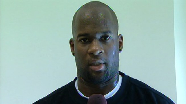 http://media.nbcbayarea.com/images/Vince_young_Sweaty_722x406_2136058386.jpg