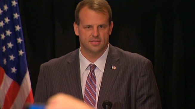 Republican Congressman Jon Runyan thanks his family during his reelection acceptance speech.