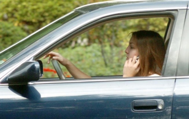 Hundreds Fined for Phoning & Driving