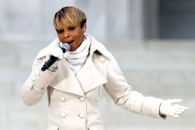 Mary J. Blige To Guest-Judge "Idol"