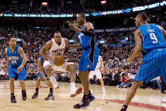 NBA Wrap: Parker Scores 26 Points as Raptors Beat Magic