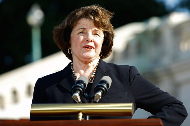 Democratic lawmakers, lead by Sen. Dianne Feinstein, unveiled a new assault weapons ban on Capitol Hill Thursday.