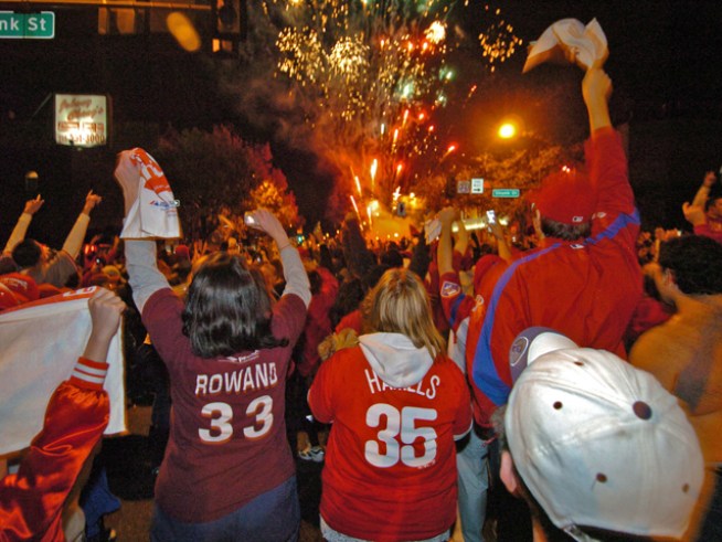 Phils Fans Behave Themselves -- Sort of