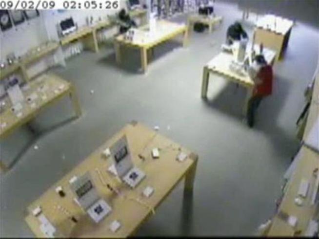 Surveillance video captured a brazen robbery at the Apple Store Sagemore in Marlton, N.J. early Wednesday morning. Five men threw a brick through the front door and stole more than $50,000 in merchandise in just 30 seconds.