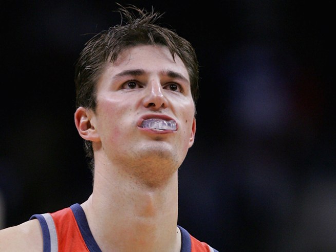 Sixers Sign a Big Man