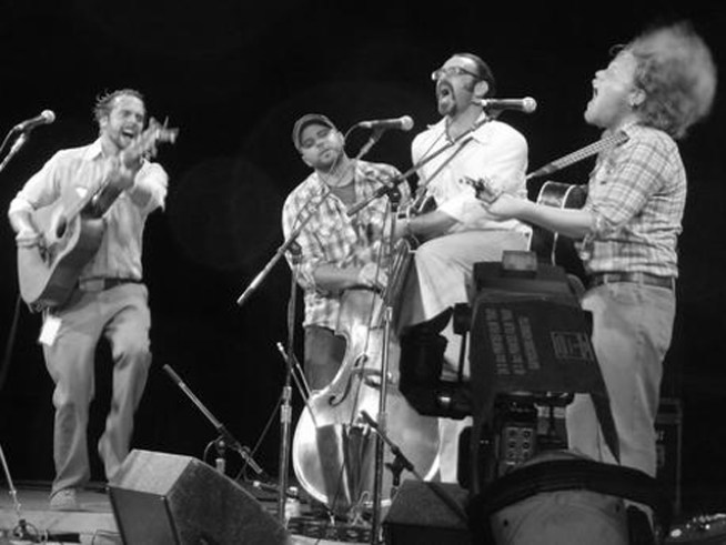 8/22-8/23:  Clubs, Concerts and a Cure