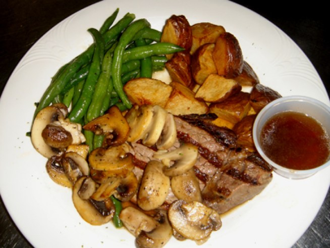 Caroline's: Great Food, Great People, Affordable Prices