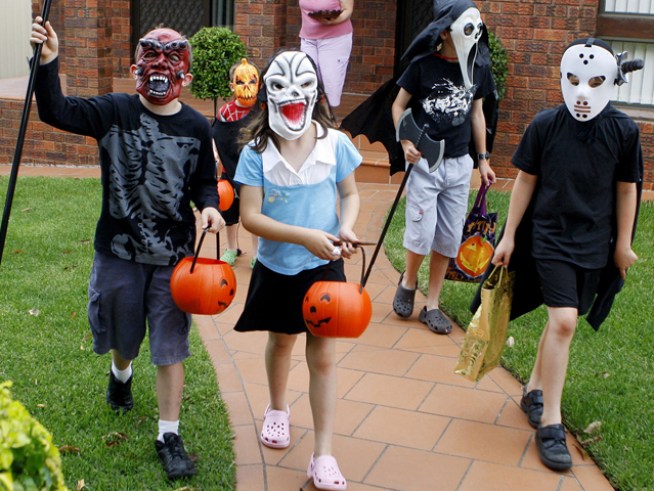 Trick-or-Treat in Rittenhouse Row