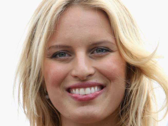 Karolina Kurkova's Newest Accessory: A Baby Bump
