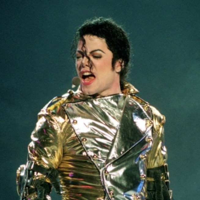 Stars Tweet Over Michael Jackson Loss