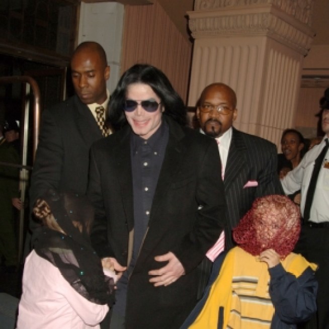 Report: Michael Jackson's Trust To Split Assets Three Ways