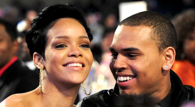 Chris Brown Picks Manager Over Rihanna: Report 