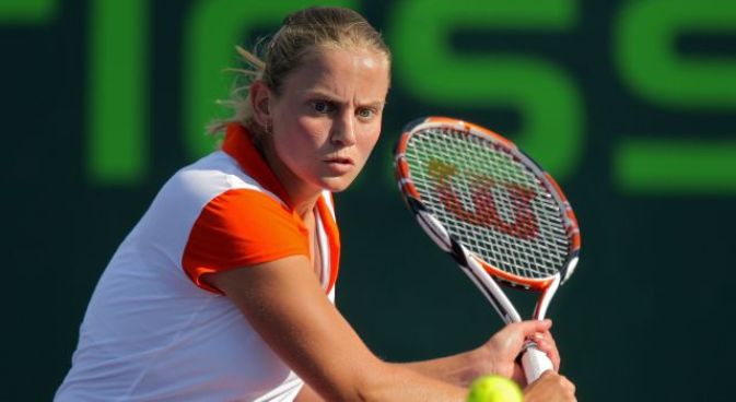 Tennis Star's Dad Threatens to Blow Up Embassy