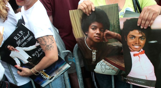Up To 700,000 Expected At Jackson Memorial