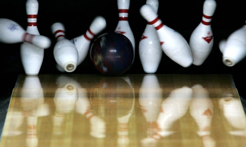 103108 Bowling Pins